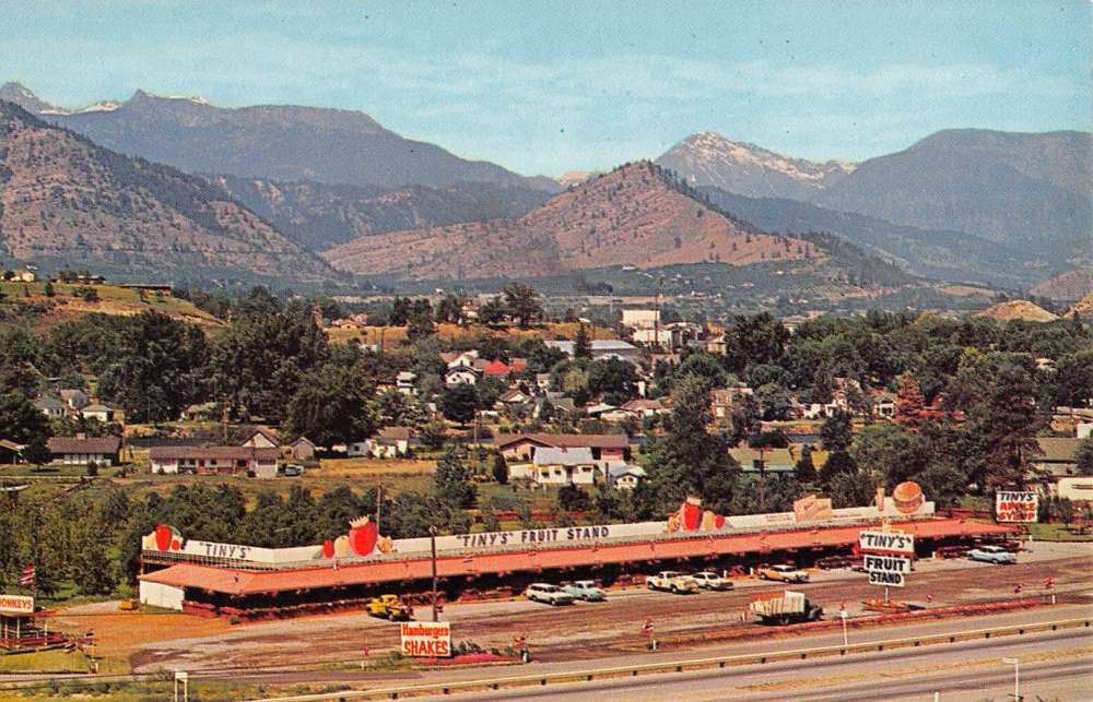 Cashmere Washington Tinys Fruit Stand Birdseye View Vintage Postcard