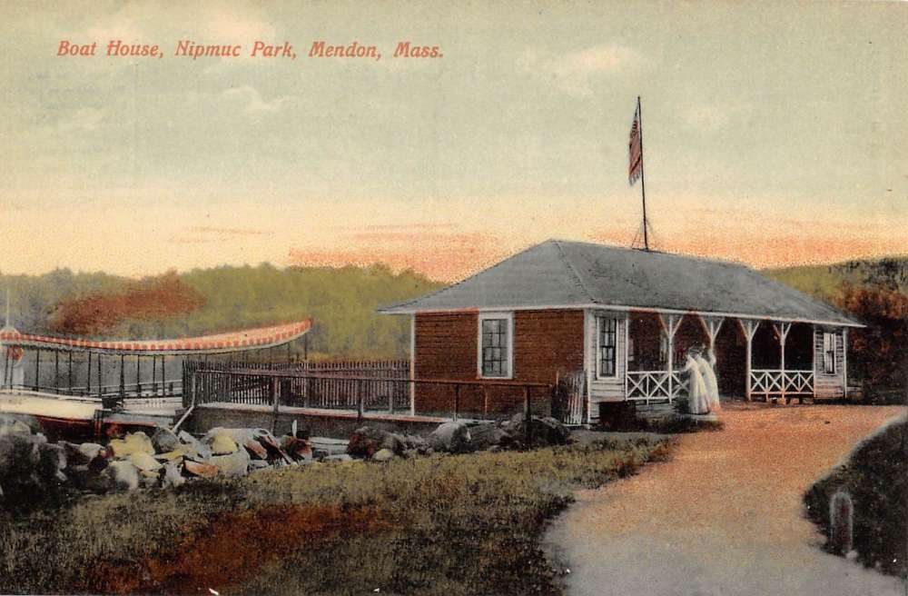 Mendon Massachusetts Nipmuc Park Boat House Antique Postcard K79479