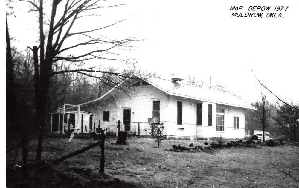 Muldrow Oklahoma 1977 Missouri Pacific train depot real photo pc Z42408