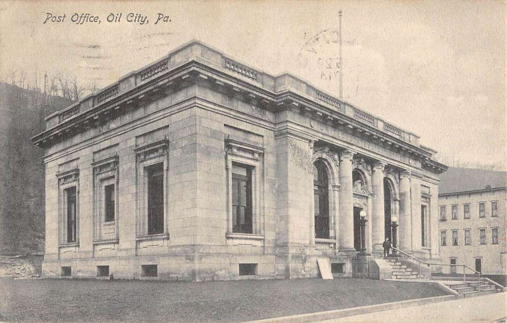 Oil City Pennsylvania Post Office Street View Antique Postcard K81569