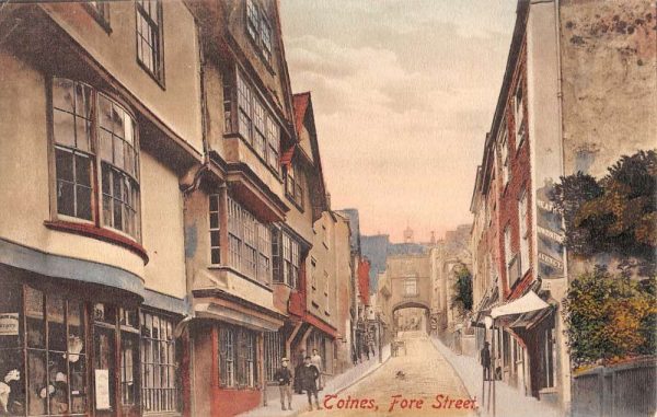 Totnes England UK Fore Street Scene Historic Bldgs Antique Postcard K98135