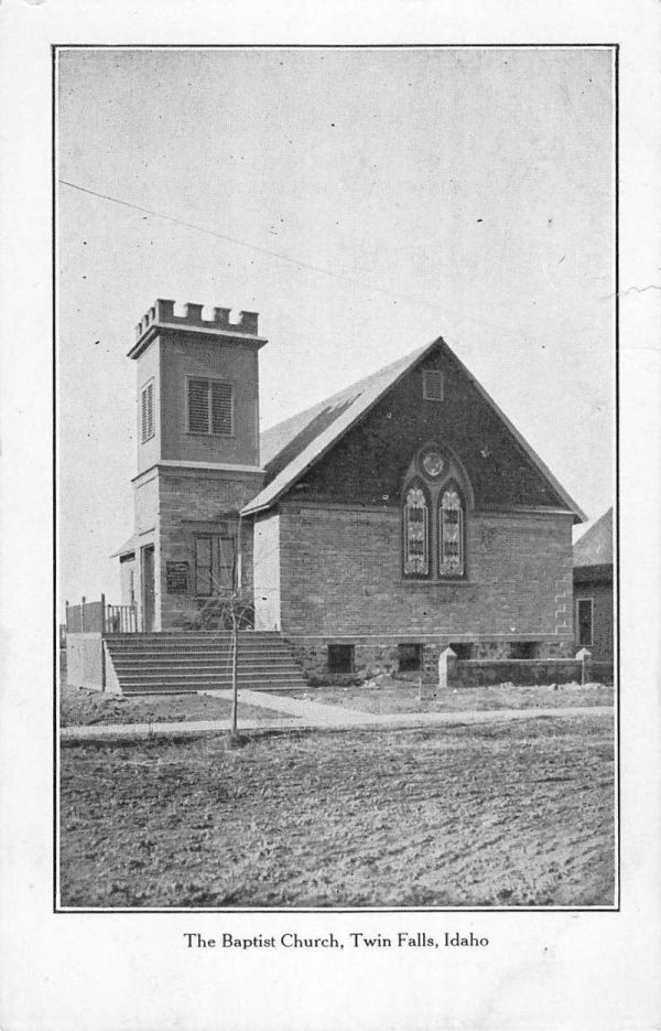 Twin Falls Idaho Baptist Church Street View Antique Postcard K98483