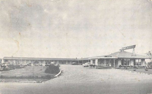 Burlington Ontario Canada Skyway Motel Street View Antique Postcard K99038