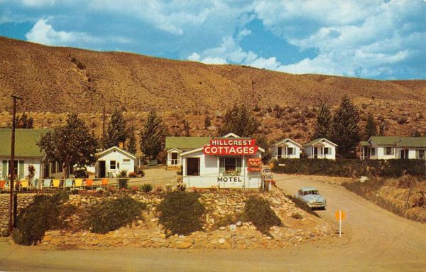 Gardiner Montana Hillcrest Cottages Street View Vintage Postcard K99150