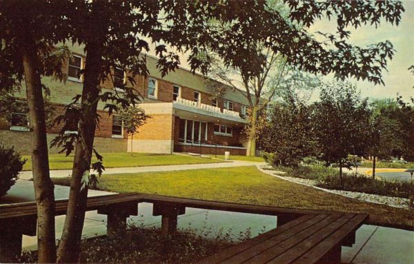 Tecumseh Michigan Herrick Memorial Hospital Street View Vintage Postcard K99857