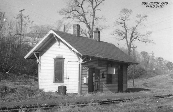 Philo Ohio B And O Railroad Depot Real Photo Antique Postcard K99894