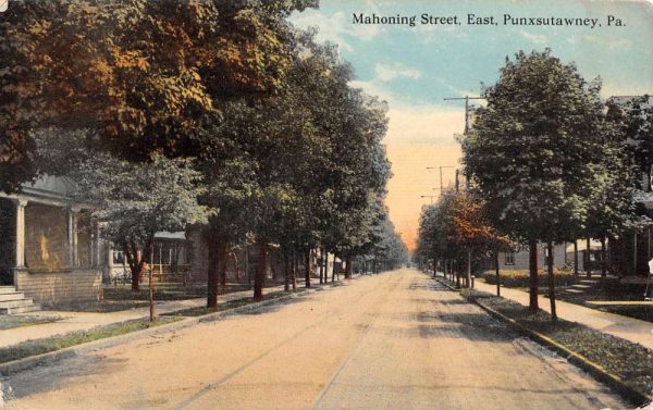 Punxsutawney Pennsylvania Mahoning Street East Antique Postcard K100307