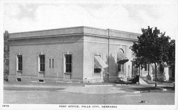 Falls City Nebraska Post Office Street View Antique Postcard K102331