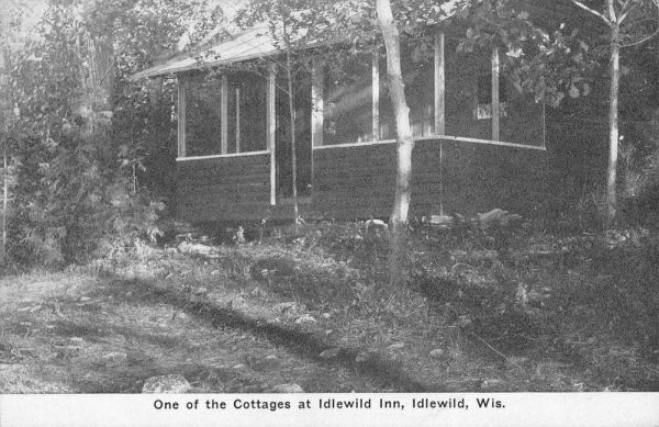 Idlewild Wisconsin Inn Cottage Antique Postcard K103247