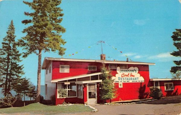 Copper Harbor Michigan Johnsons Restaurant Street View Vintage Postcard K103691