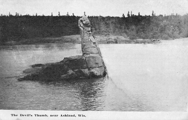 Ashland Wisconsin Devils Thumb Waterfront Antique Postcard K104647