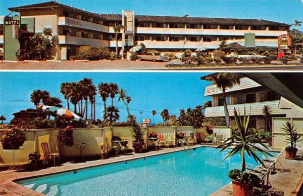 La Jolla California Sands Motor Lodge Hotel Swimming Pool Postcard J79970