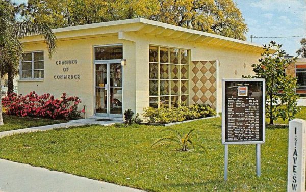 Largo Florida Chamber Of Commerce Bldg Vintage Postcard K105181