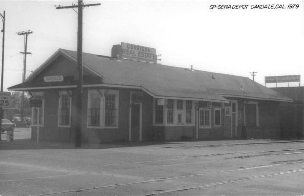 Oakdale California SP Railroad Depot Real Photo Vintage Postcard K105475