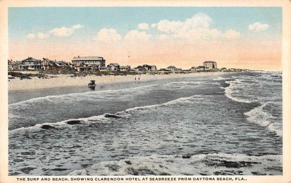 Daytona Beach Florida Beach Scene showing Clarendon Hotel Postcard J80860