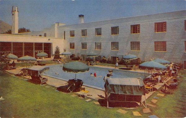 Winnemucca Nevada Sonoma Inn Pool View Vintage Postcard K107730
