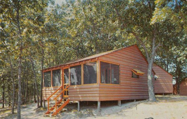 Southampton New York log cabin bungalow at Fishcove Inn vintage pc Z51039