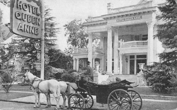 New Bern North Carolina Hotel Queen Anne Horse Carriage Postcard JE229406