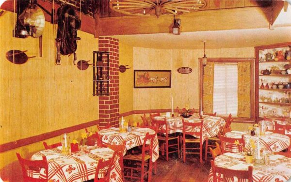 Washington DC Tally Ho Restaurant Dining Room Vintage Postcard JF686573