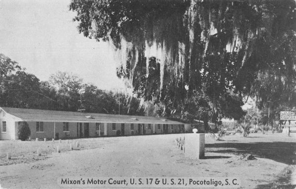 Pocotaligo South Carolina Mixon's Motor Court Vintage Postcard JE359336