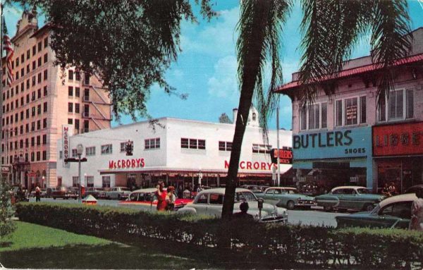 Lakeland Florida Main Street from Munn Park Vintage Postcard JE359584