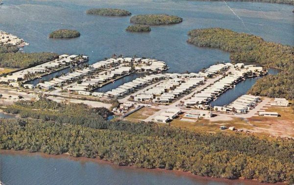 Fort Myers Beach Florida Port Carlos Mobile Colony Vintage Postcard JE359602