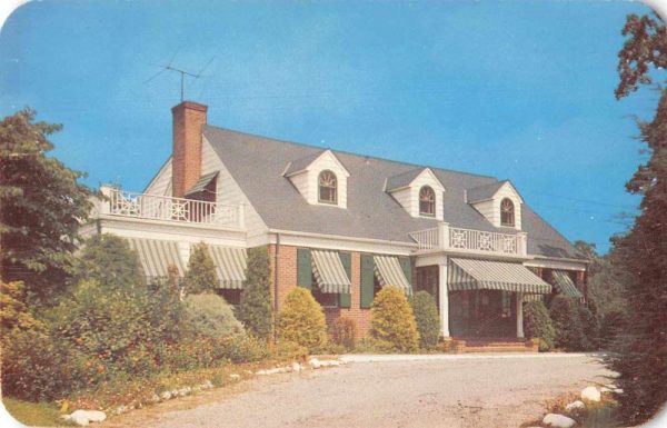 Syosset Long Island New York Pierre's Restaurant Exterior Postcard JE359714
