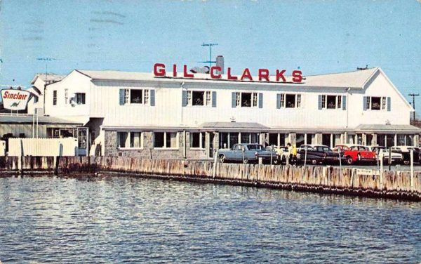 Bay Shore Long Island New York Gil Clark's Oyster Restaurant Postcard JE359716