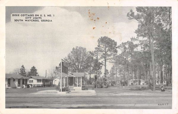 South Waycross Georgia birds eye view Dixie Cottages vintage pc ZD549481