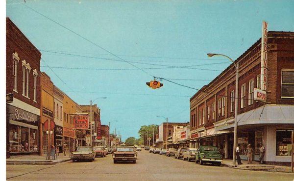 Salem Missouri view of Fourth St business district vintage pc ZD549533