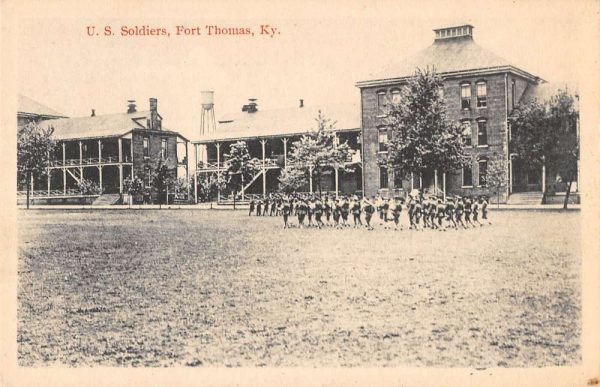 Fort Thomas Kentucky birds eye view U. S. Soldiers antique pc ZD549947