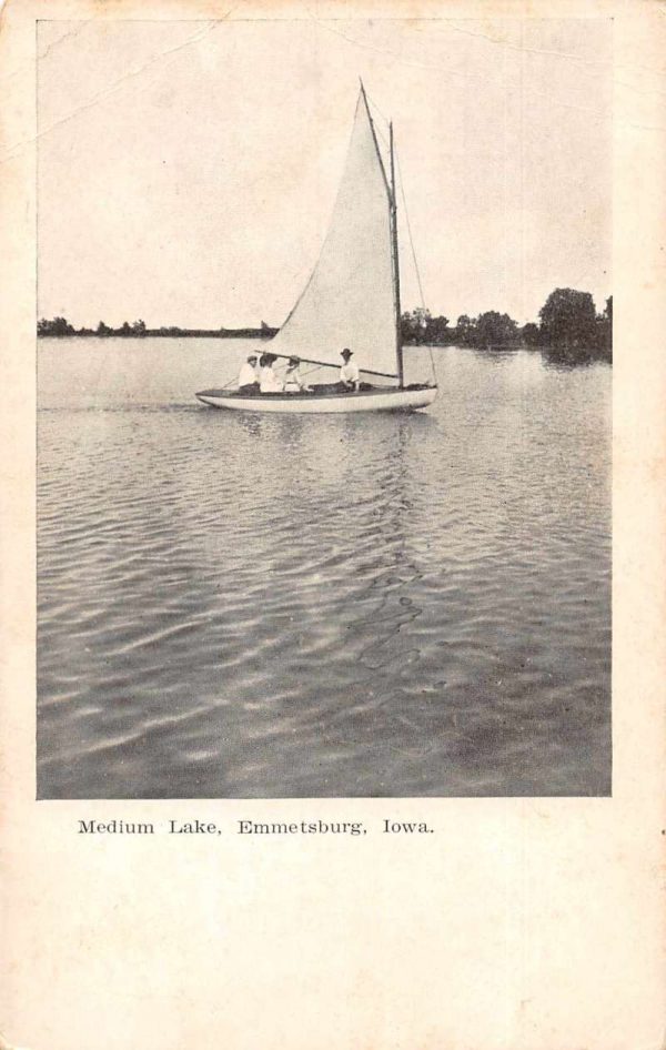 Emmetsburg Iowa Medium Lake Sailing Vintage Postcard JF360052