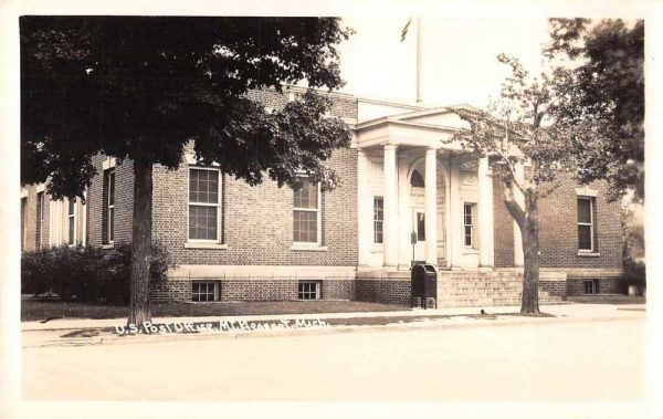 Mt Pleasant Michigan Post Office Real Photo Vintage Postcard JF685101