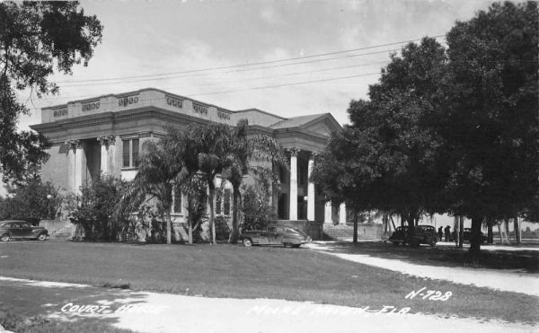 Moore Haven Florida Court House Real Photo Vintage Postcard JF235430