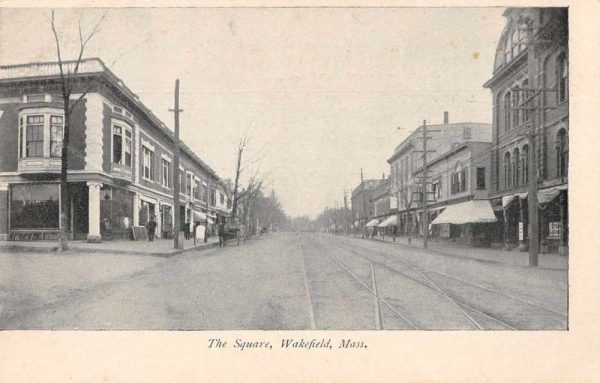 Wakefield Massachusetts The Square Street Scene Private Mail Postcard JH230275