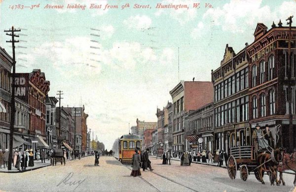 Huntington West Virginia 3rd Ave Looking East Street Scene Postcard JI657358