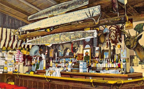 Marysville California Chisler's Inn Bar and Hunting Equipment Postcard JI658023