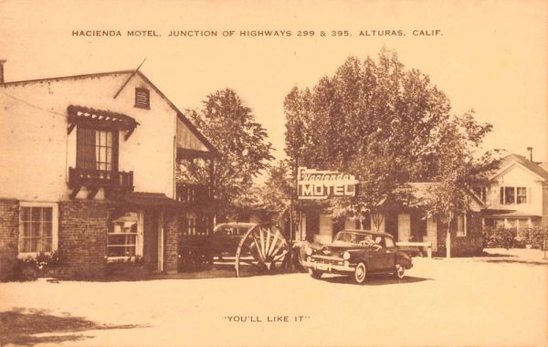 Alturas California courtyard view Hacienda Motel antique pc ZE686248
