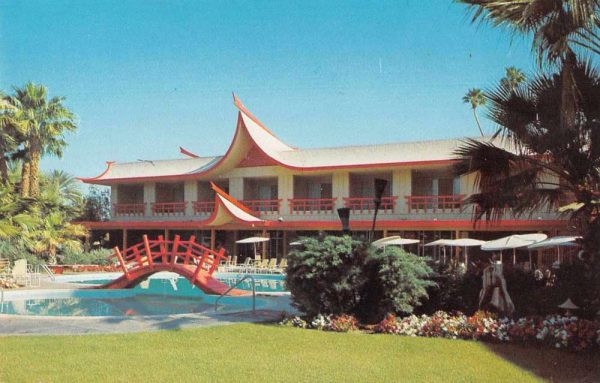 Indian Wells California pool scene Erawan Garden Hotel vintage pc ZE686297