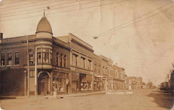 Shenandoah Iowa Main Street Real Photo Vintage Postcard AA164