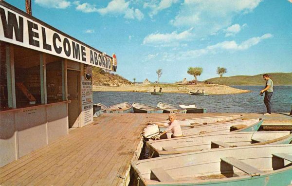 San Dimas California Puddingstone State Park Boat House Vintage Postcard AA475