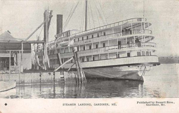 Gardiner Maine Steamer Landing Pier Postcard AA681