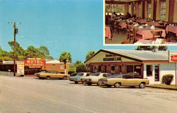 Carrabelle Florida Martha Ann's Restaurant Lounge Motel vintage pc BB688