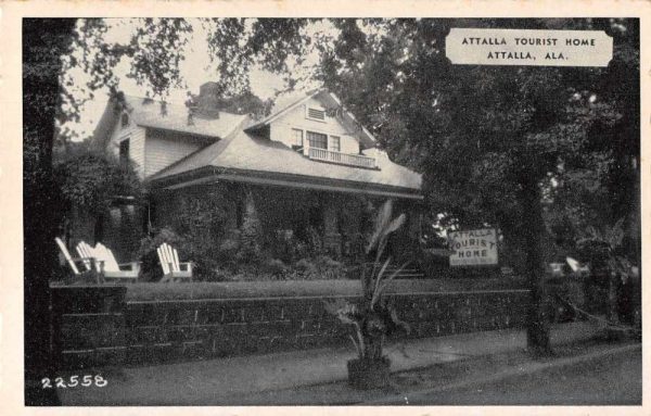 Attalla Alabama Attalla Tourist Home Exterior Vintage Postcard AA1158