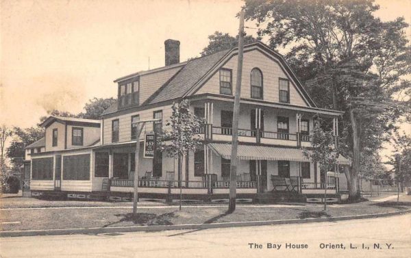 Orient Long Island New York Bay House Exterior Vintage Postcard AA1190