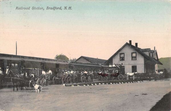 Bradford New Hampshire Railroad Station Exterior Vintage Postcard KK54