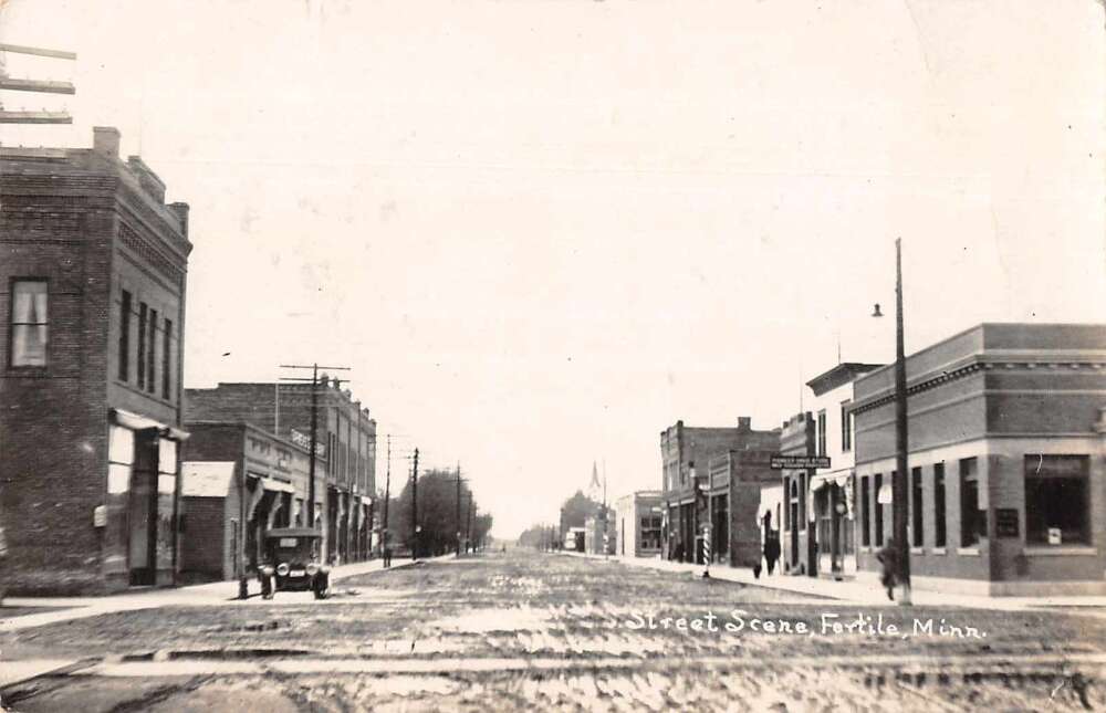 Fertile Minnesota Street Scene Real Photo Vintage Postcard AA12344 Mary L. Martin Ltd. Postcards
