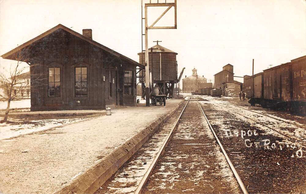 Grand Rapids Ohio Train Station Real Photo Vintage Postcard AA13884