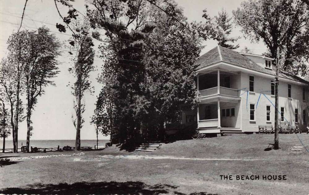 Jacksons Point Ontario Canada Lake Simcoe Lakeview House Real Photo PC AA14151 Mary L. Martin