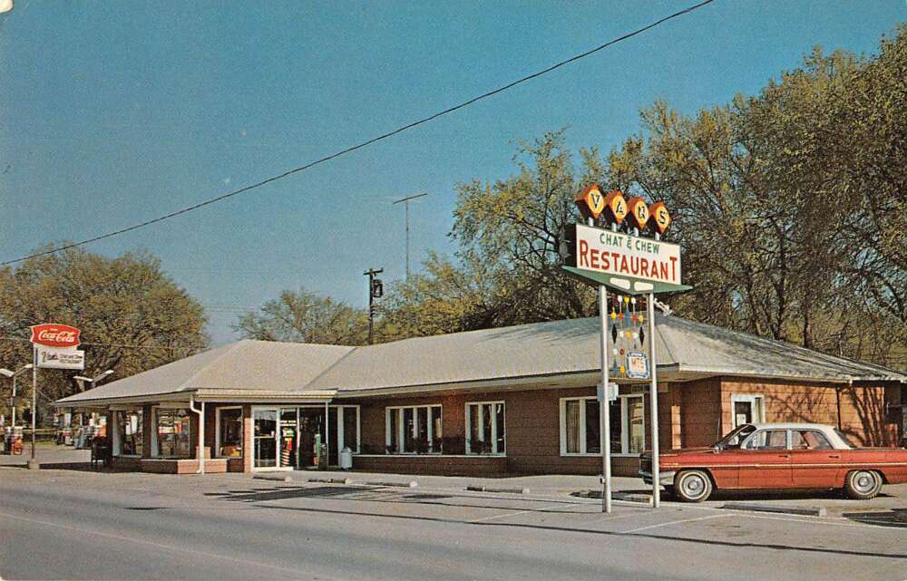 Atlantic Iowa Van's Chat and Chew Restaurant Vintage Postcard AA34079
